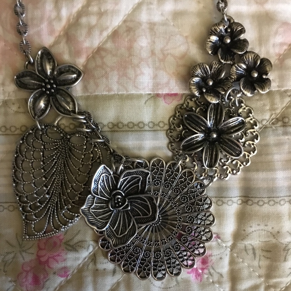 Premier Designs necklace 10” adjustable length